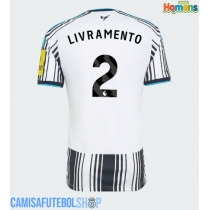 Camisa de time de futebol Newcastle United Tino Livramento #2 Replicas 1º Equipamento 2026-27 Manga Curta